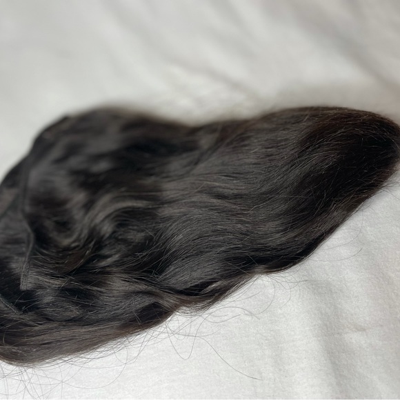 Bundle of Wavy/Straight Human Hair Extensions - Picture 7 of 10